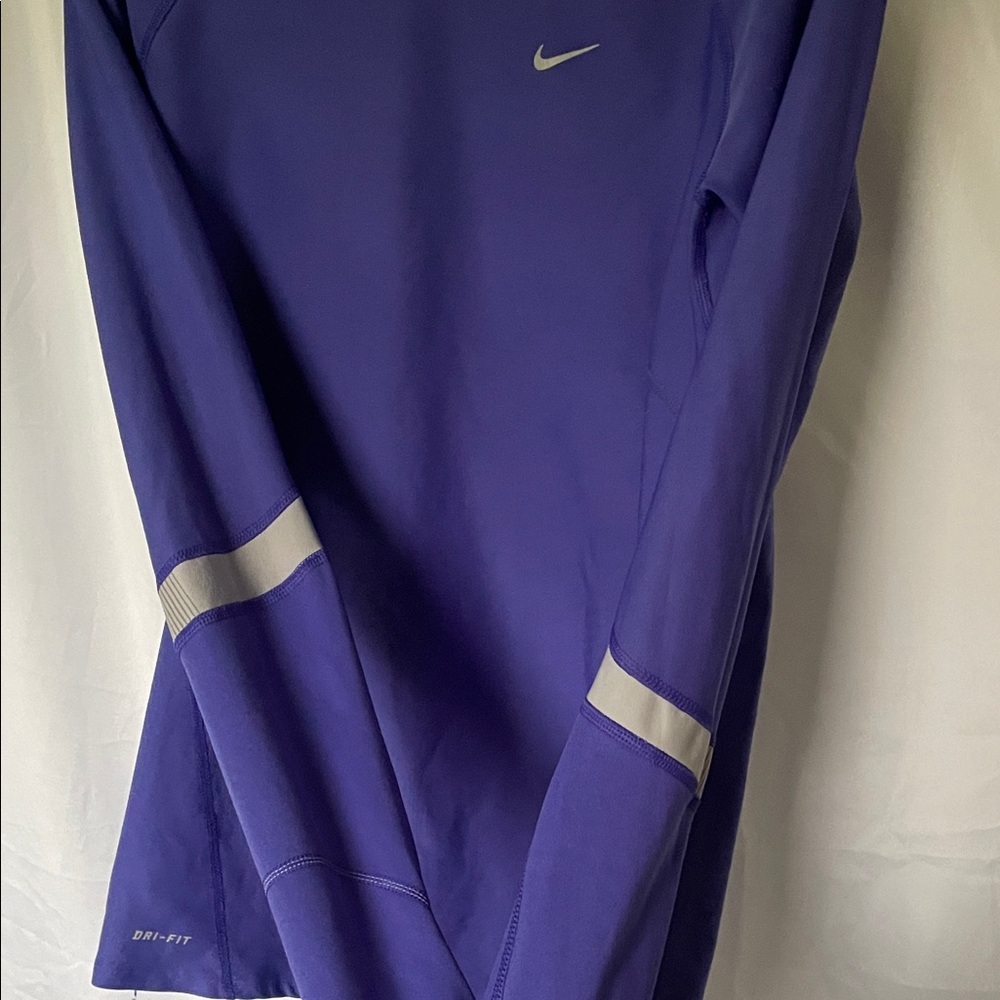 Nike Dri-FIT Purple Performance Shirt - Picture 4 of 4